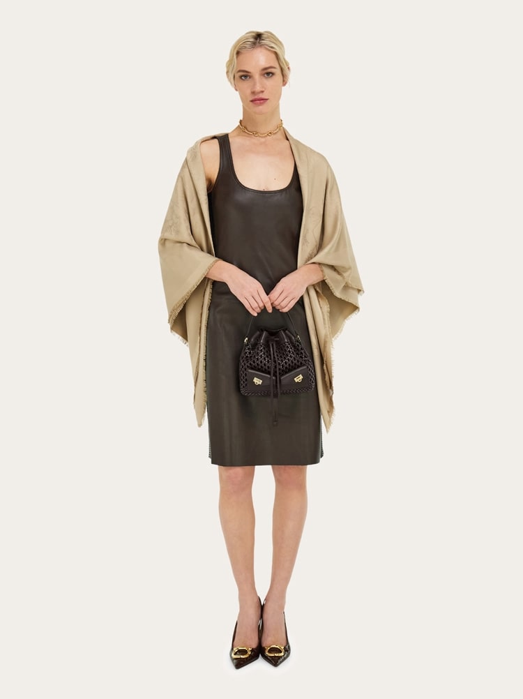 Multipocket bucket bag Gallery image 2