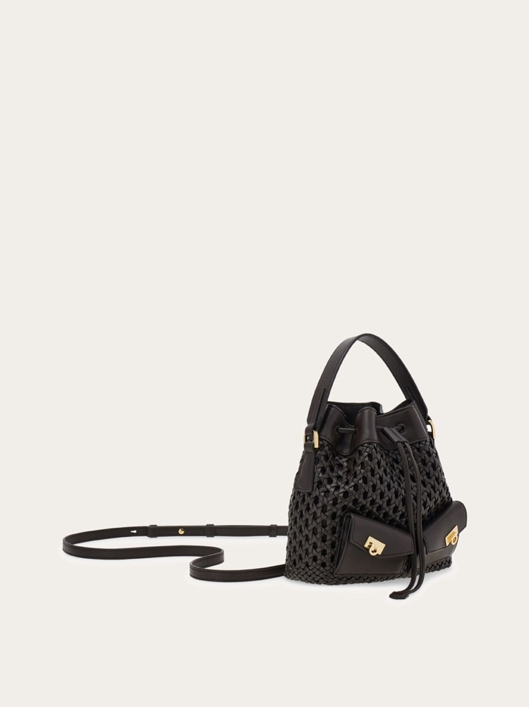 Multipocket bucket bag Gallery image 6