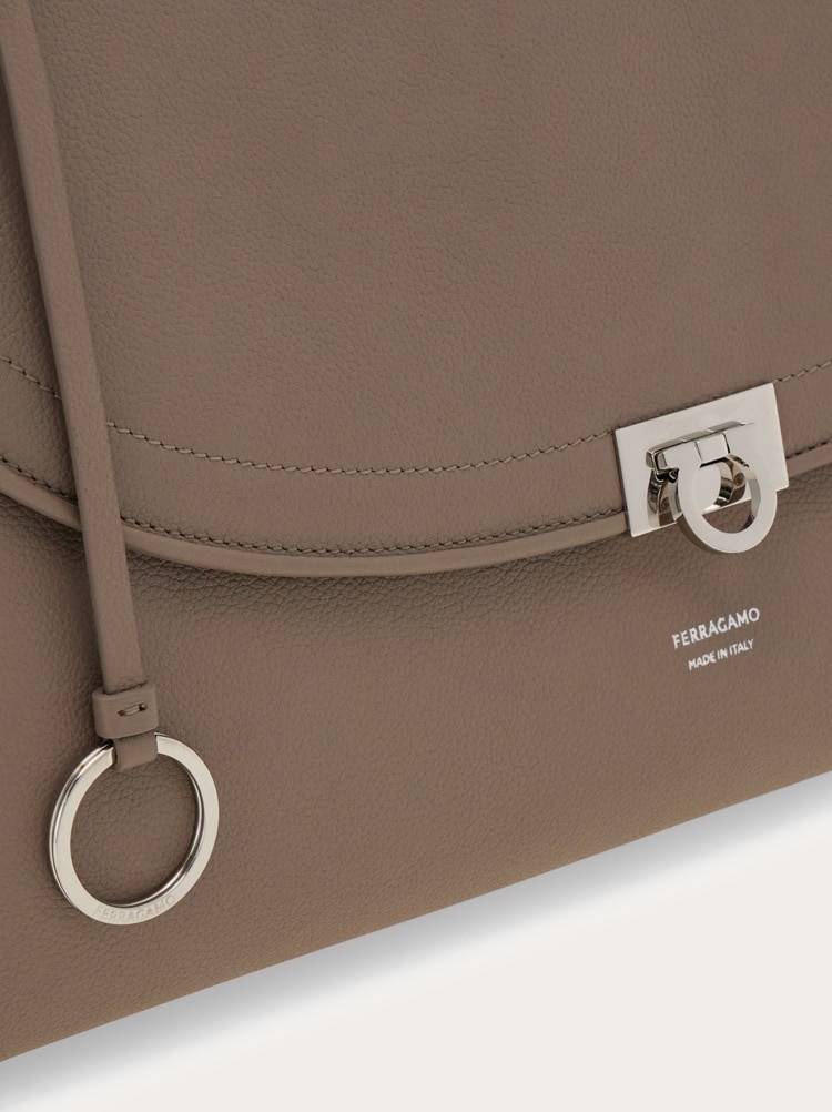 Sac porté épaule Ferragamo Sofia 2026 (L) Gallery image 7