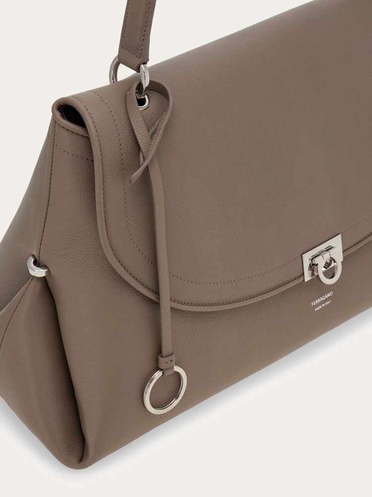 Sac porté épaule Ferragamo Sofia 2026 (L) Gallery image 8
