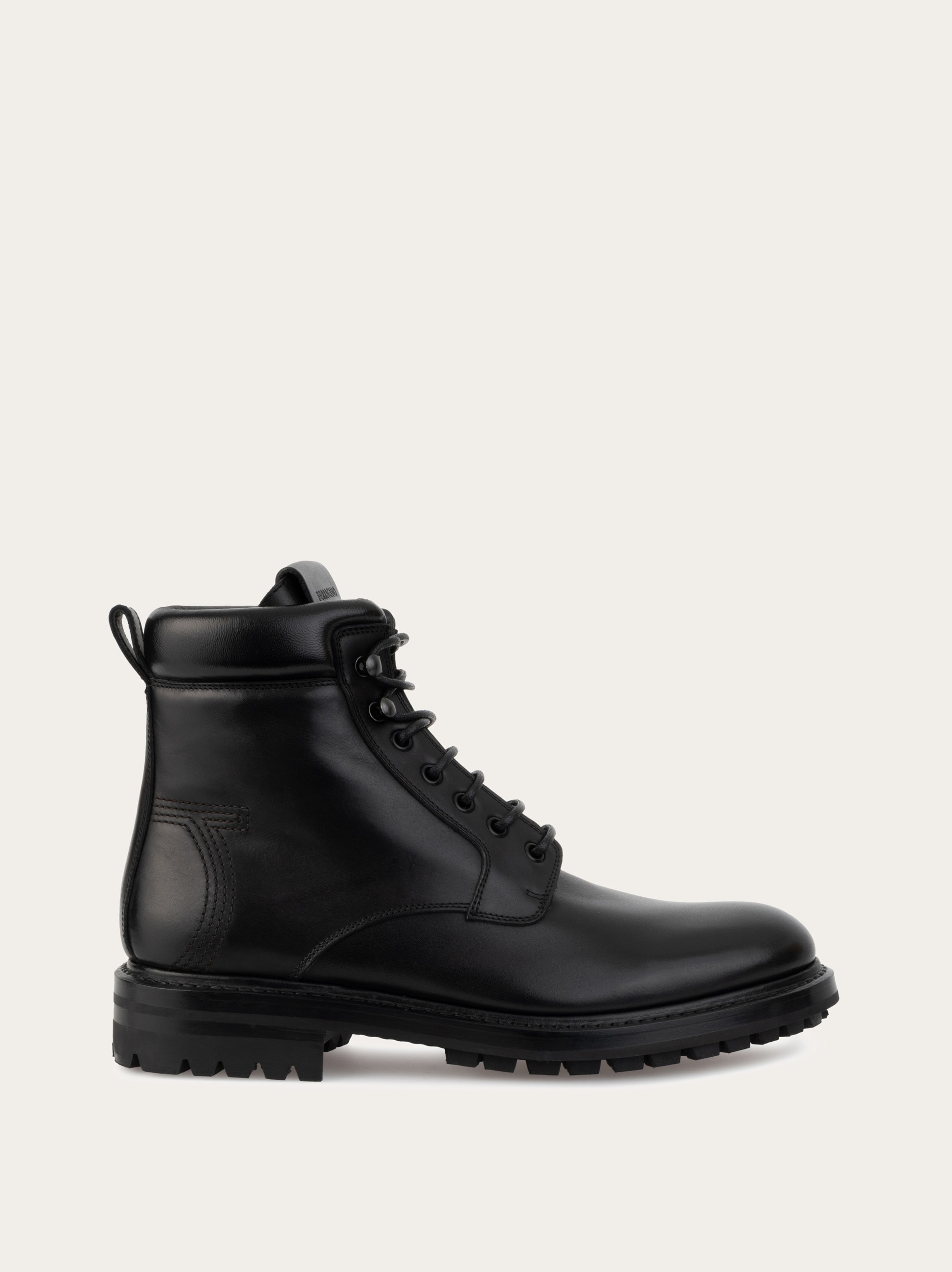 トラメッザ レースアップブーツ - メンズ | Ferragamo