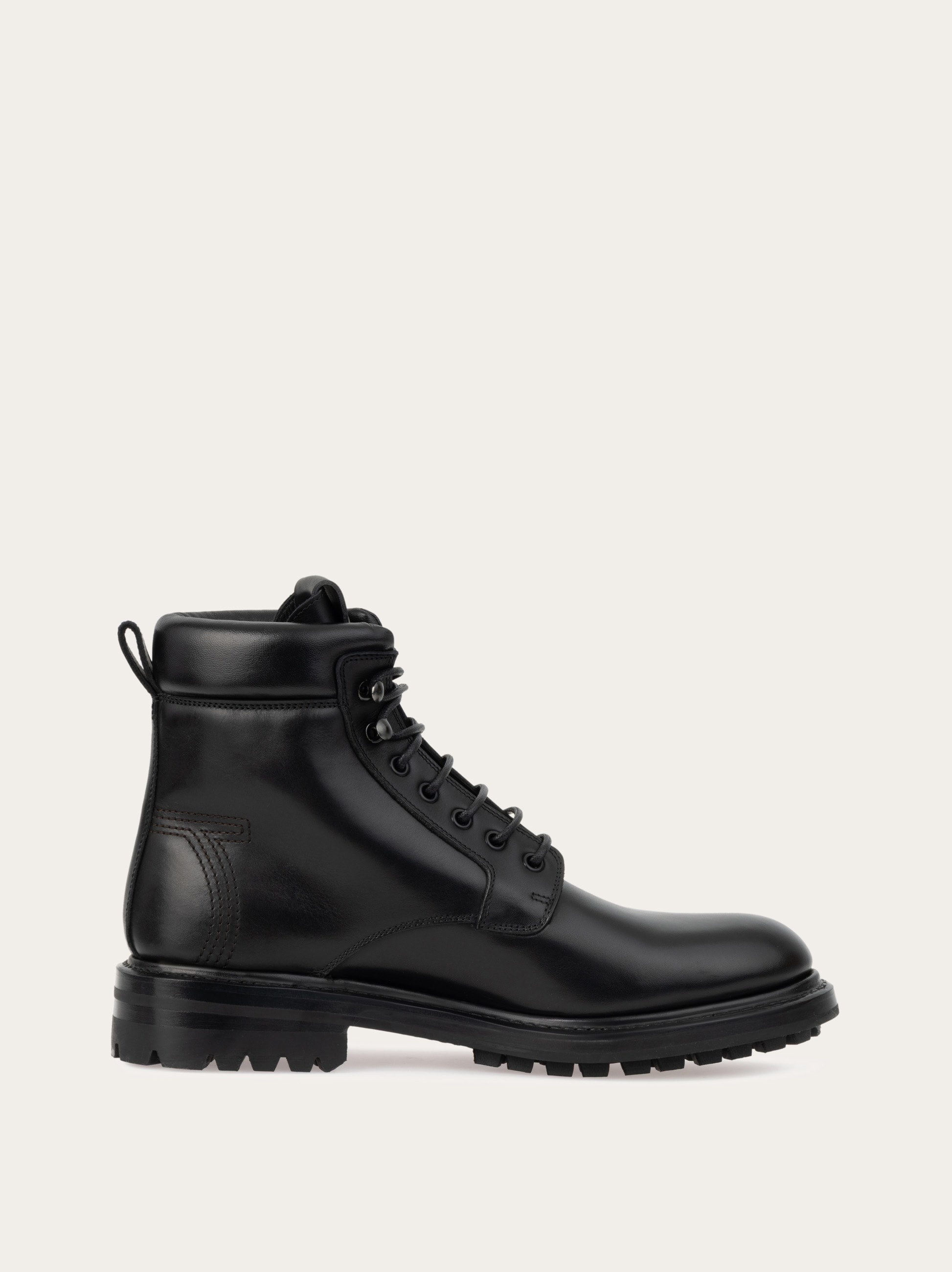 Salvatore Ferragamo ブーツ　ブラック Salvatore Ferragamo Ankle Boots Men Leather Black | B-Exit – B