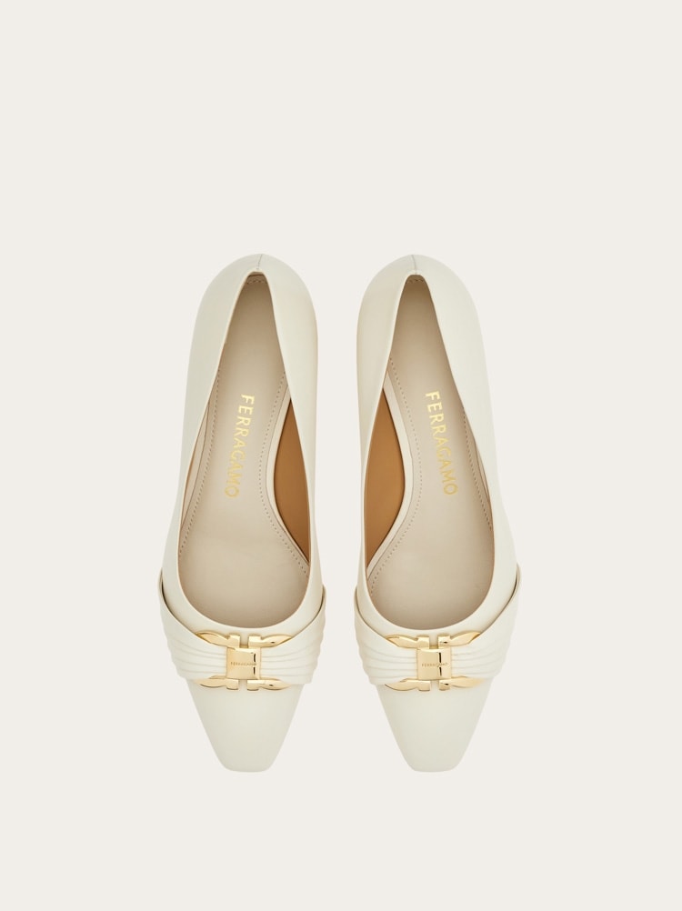 Gancini ornament pump Gallery image 3