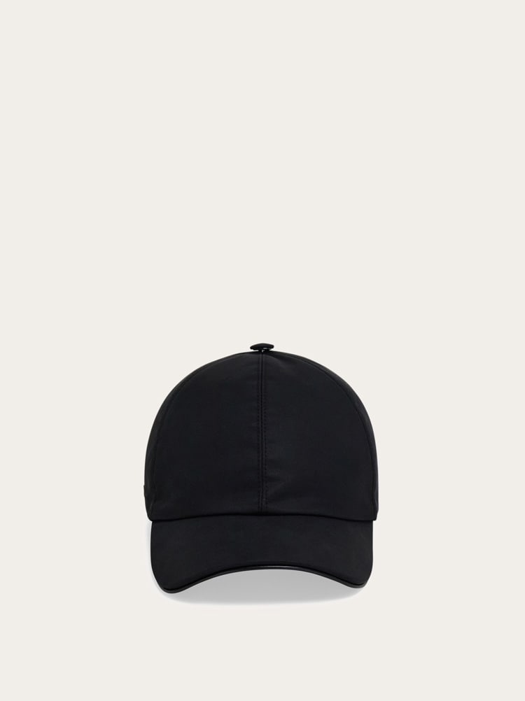 Gorra con firma Gallery image 1