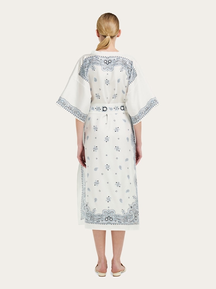 Arabesque print silk caftan Gallery image 6