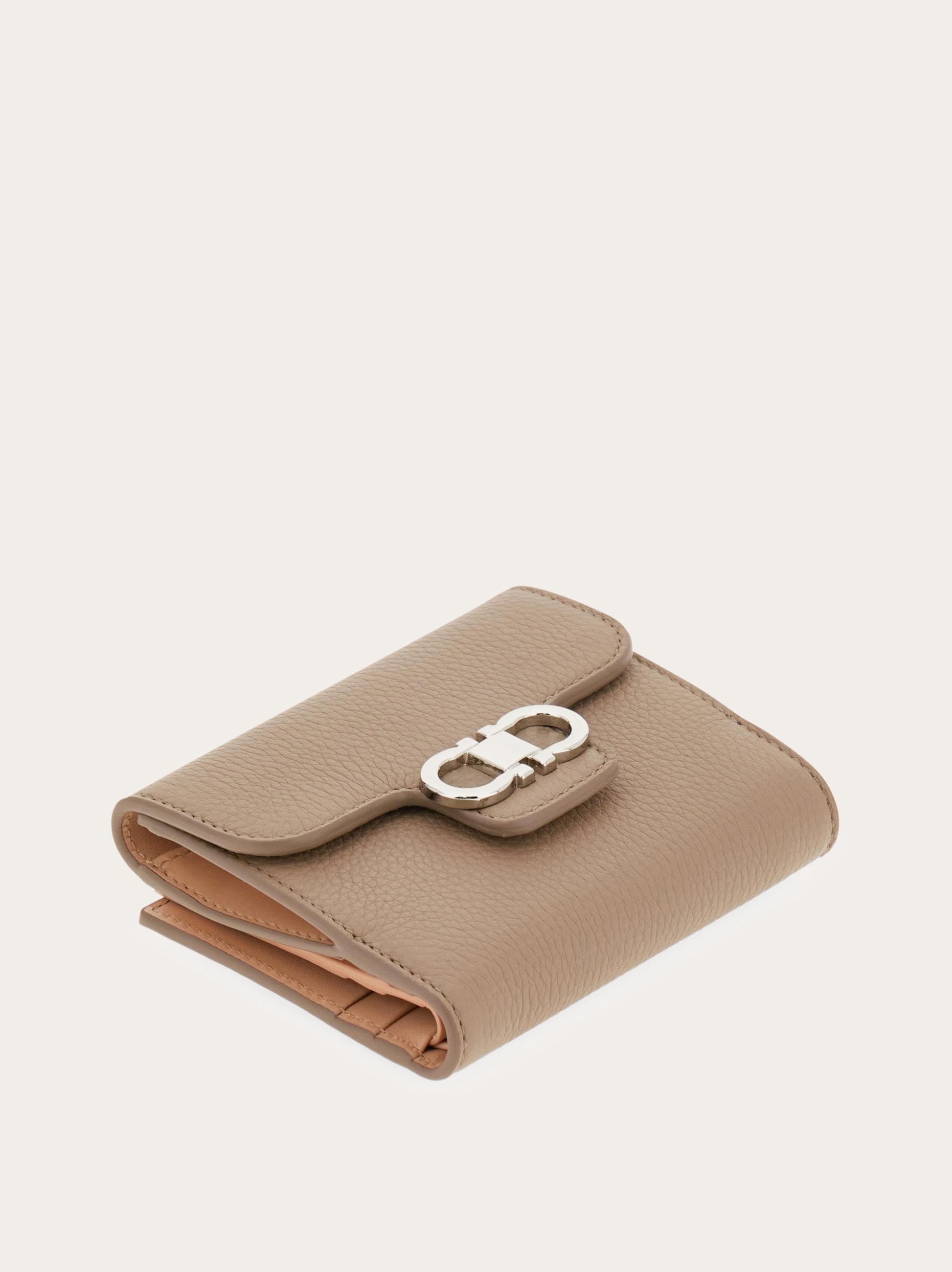 ガンチーニ 二つ折り財布 - ウィメンズ | Ferragamo