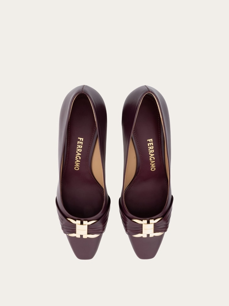 Gancini ornament pump with bock heel Gallery image 3