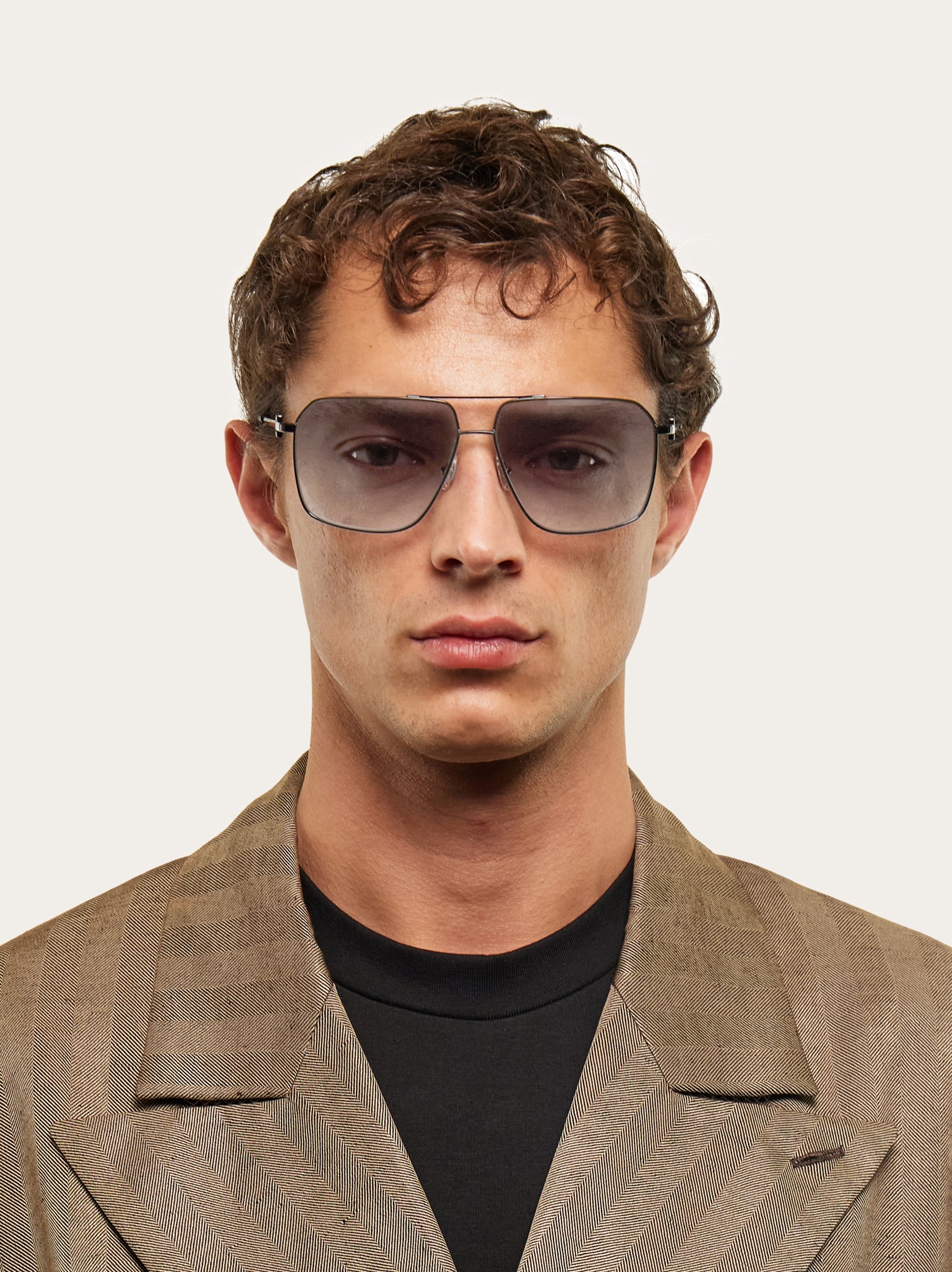 Navigator frame sunglasses - Men | Ferragamo