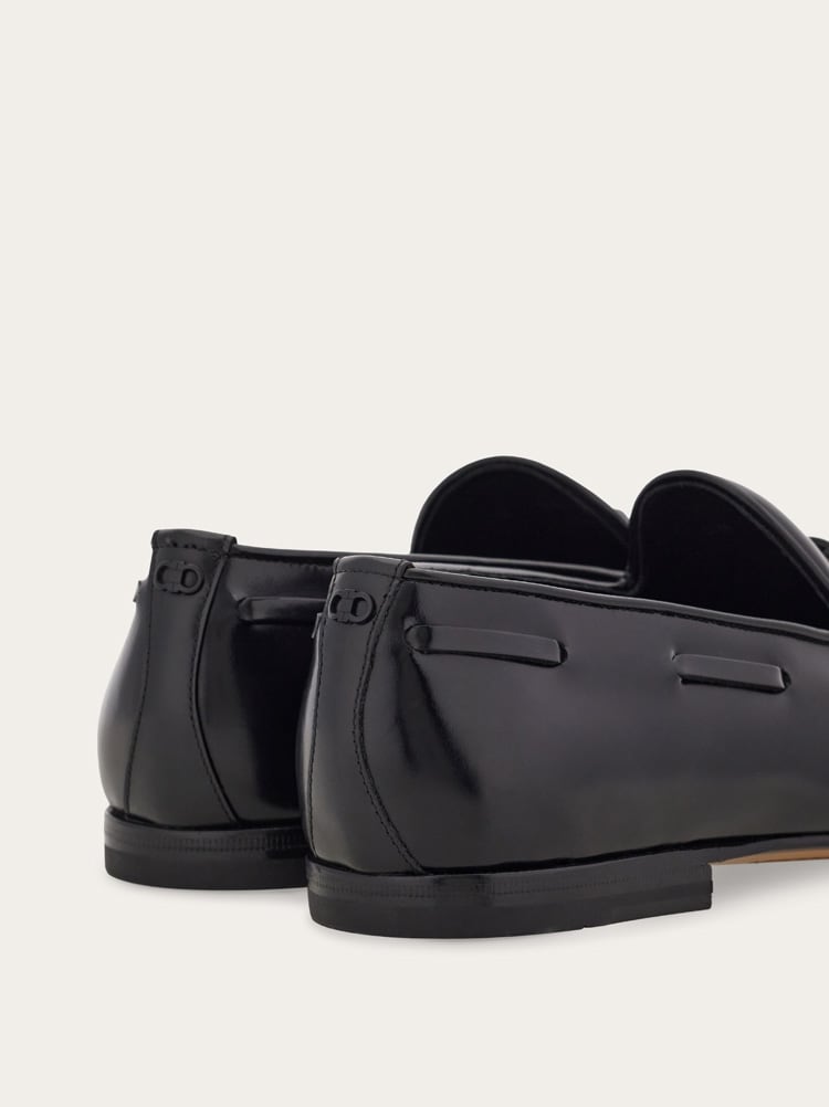 Mocasines con borlas Gallery image 4