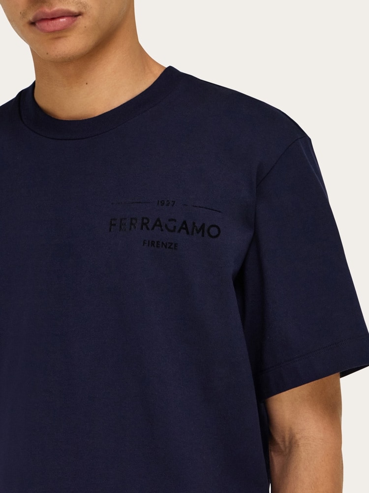 Camiseta con logo Gallery image 4