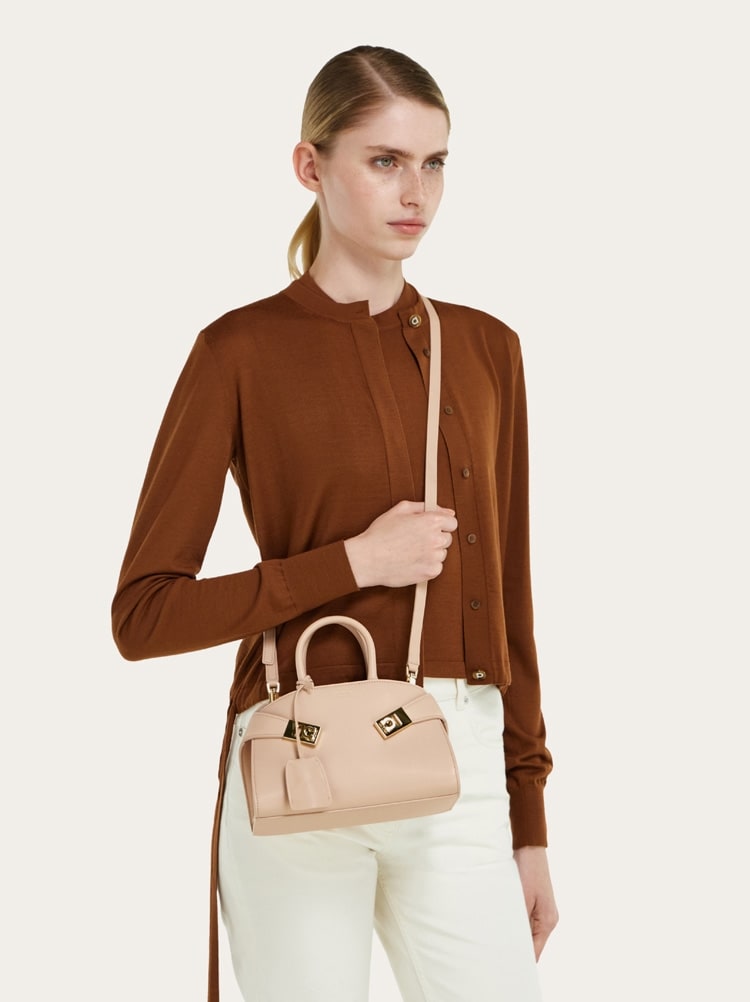Hug handbag (XS) Gallery image 3