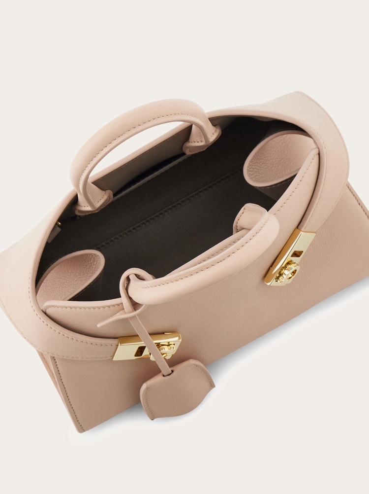 Hug handbag (XS) Gallery image 6