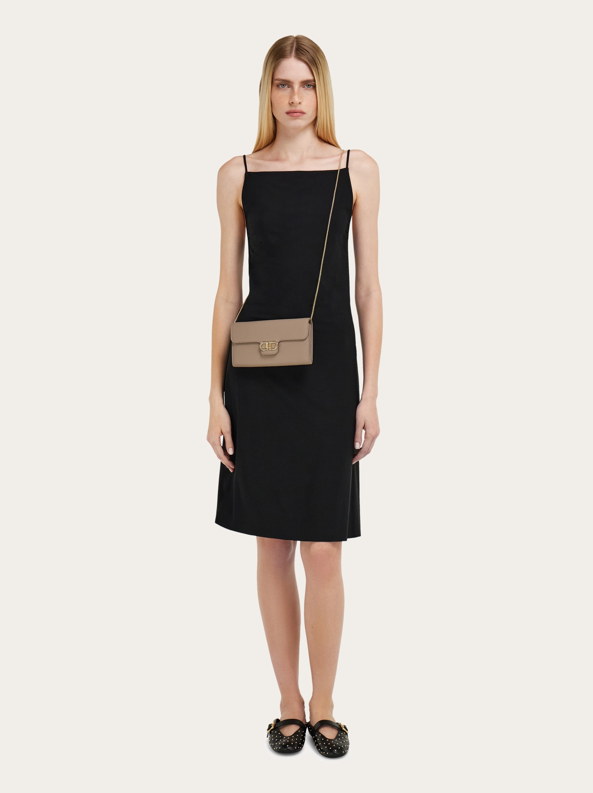 Gancini wallet on chain - Women | Ferragamo