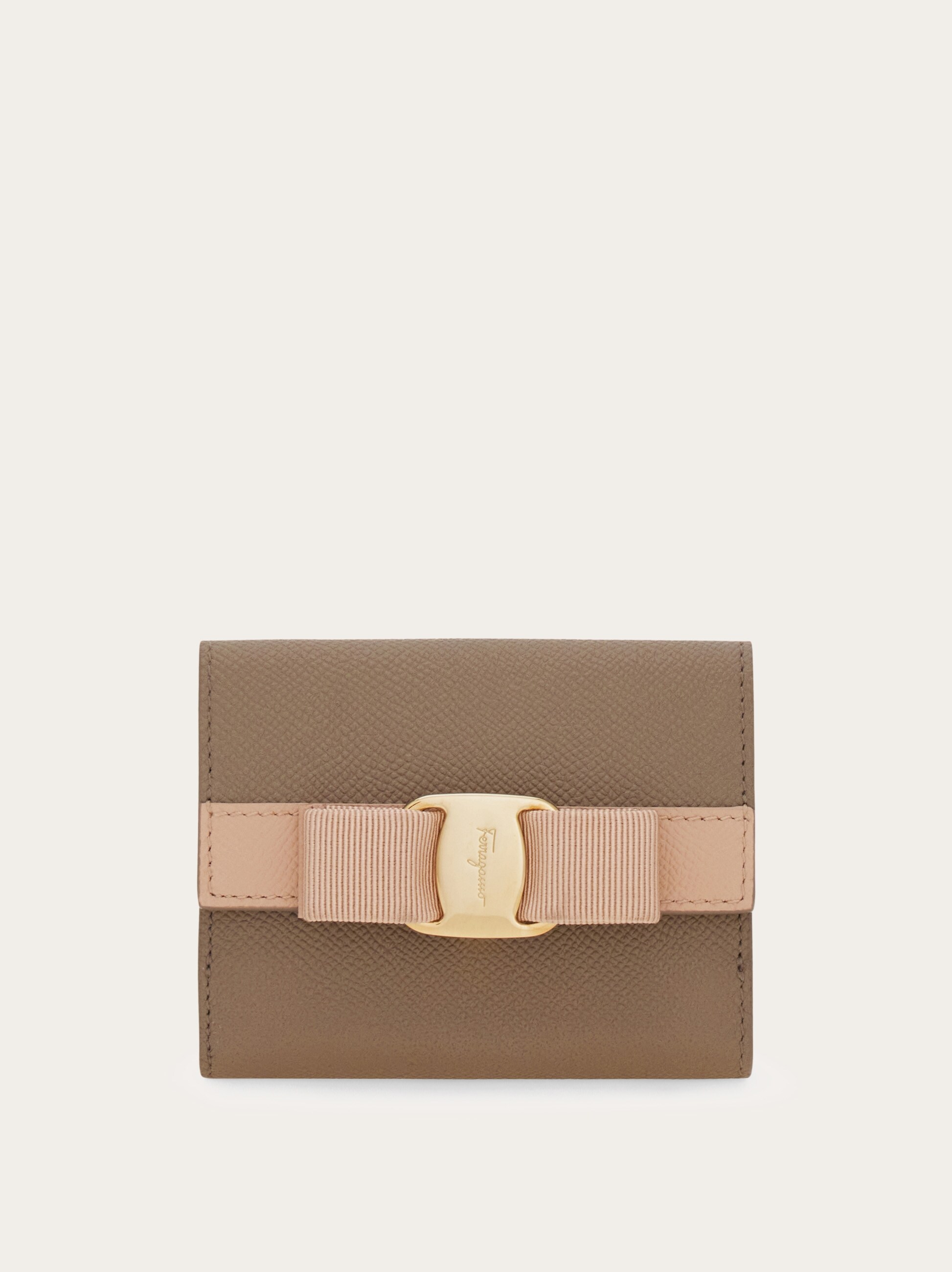日本限定商品】ヴァラ リボン 二つ折り財布 - ウィメンズ | Ferragamo