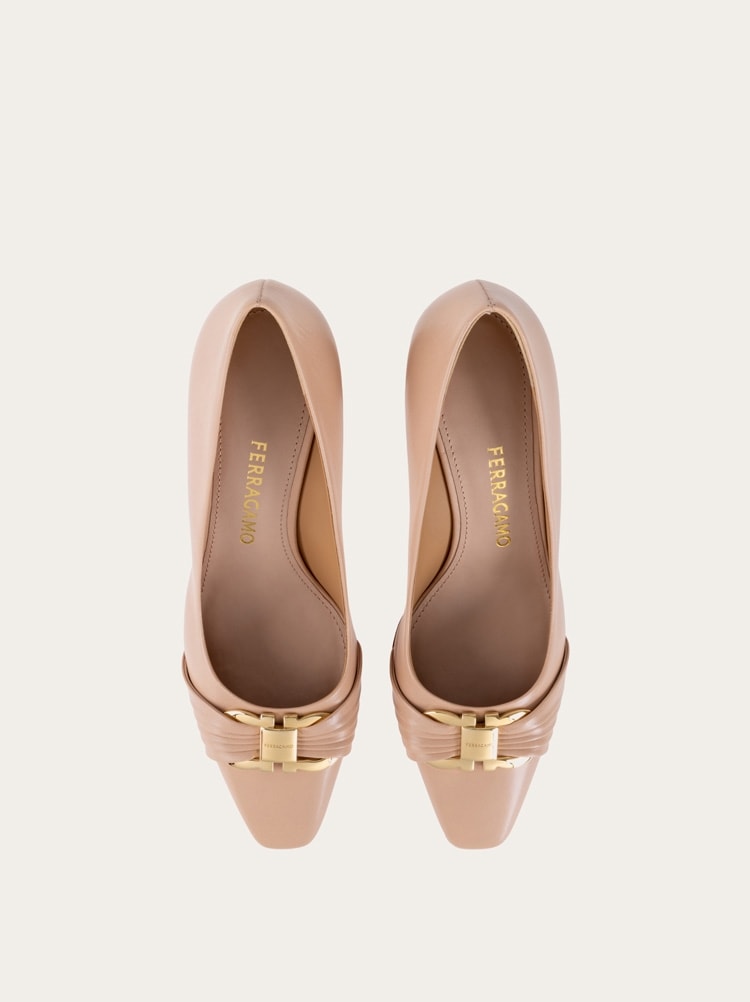 Gancini ornament pump with bock heel Gallery image 3