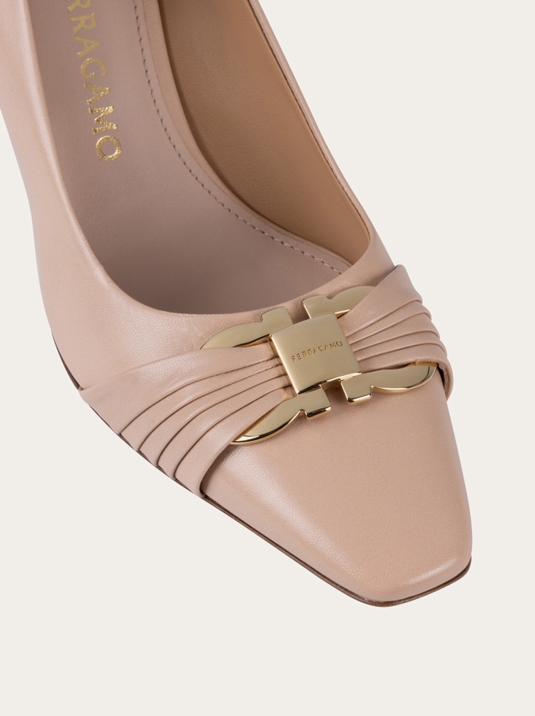 Gancini ornament pump with bock heel Gallery image 5