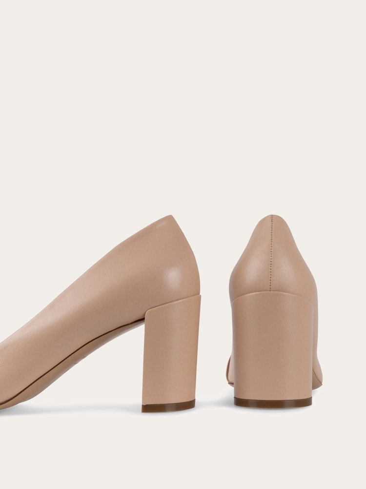 Gancini ornament pump with bock heel Gallery image 6