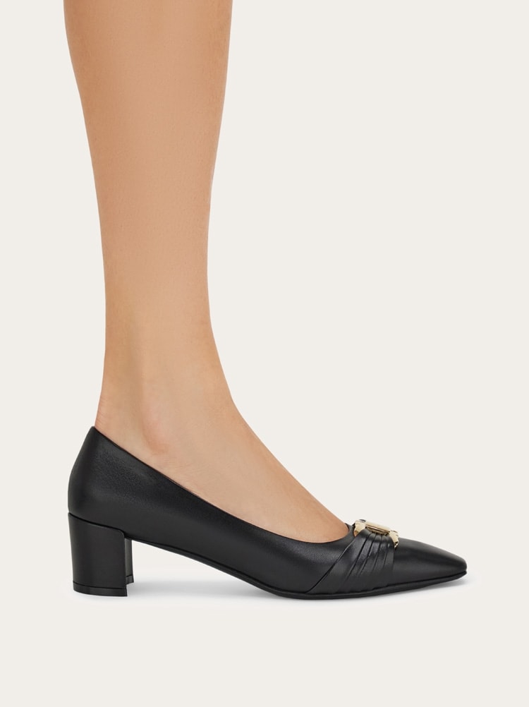 Gancini ornament pump Gallery image 4