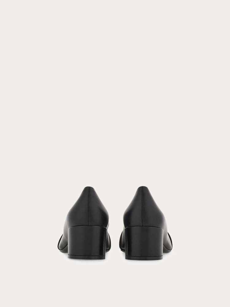 Escarpin ornement Gancini Gallery image 4