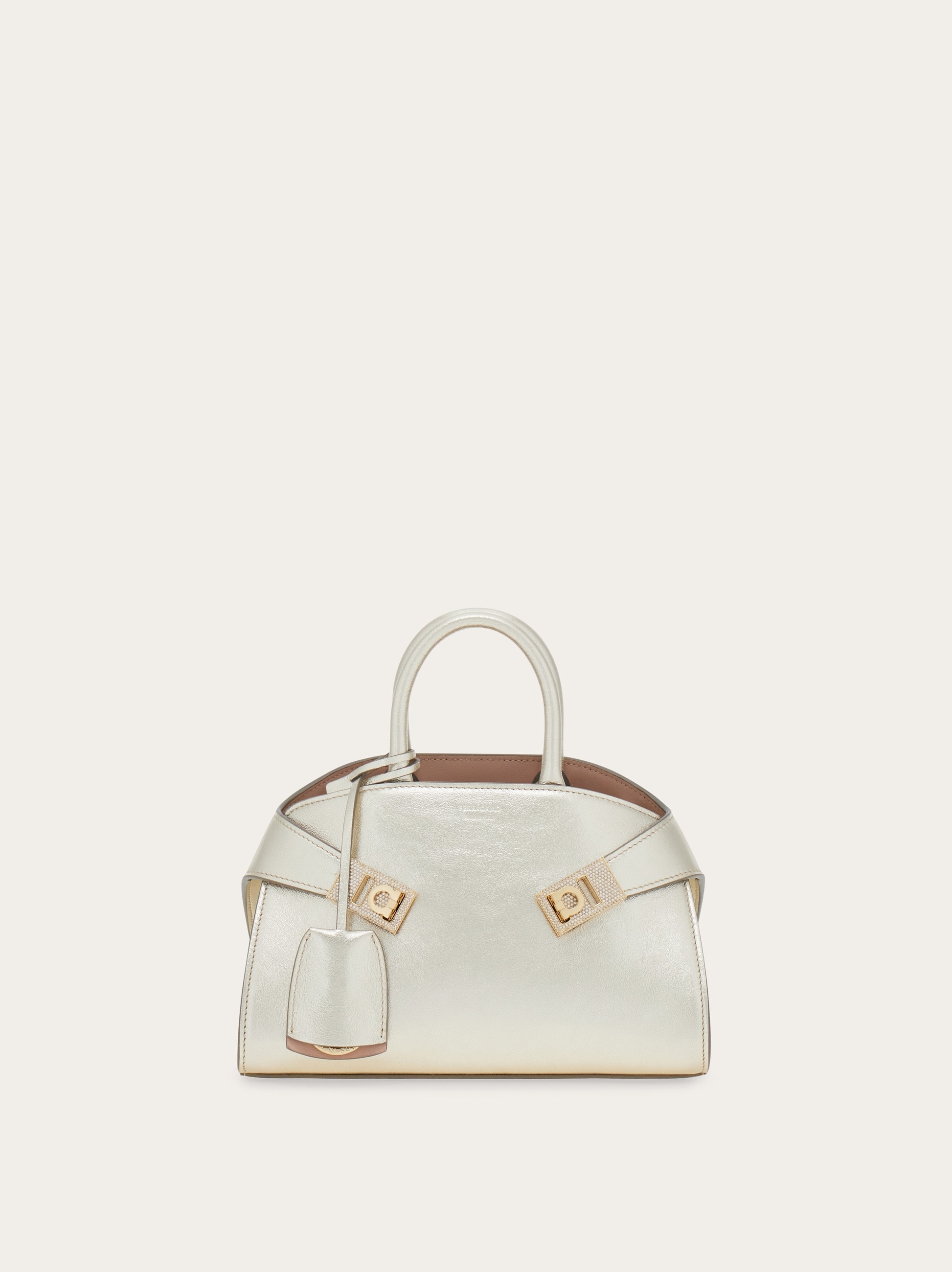 Salvatore Ferragamo ハンドバッグ ホワイト パンチング 日本限定商品】Hug ハンドバッグ(XS) - ウィメンズ | Ferragamo