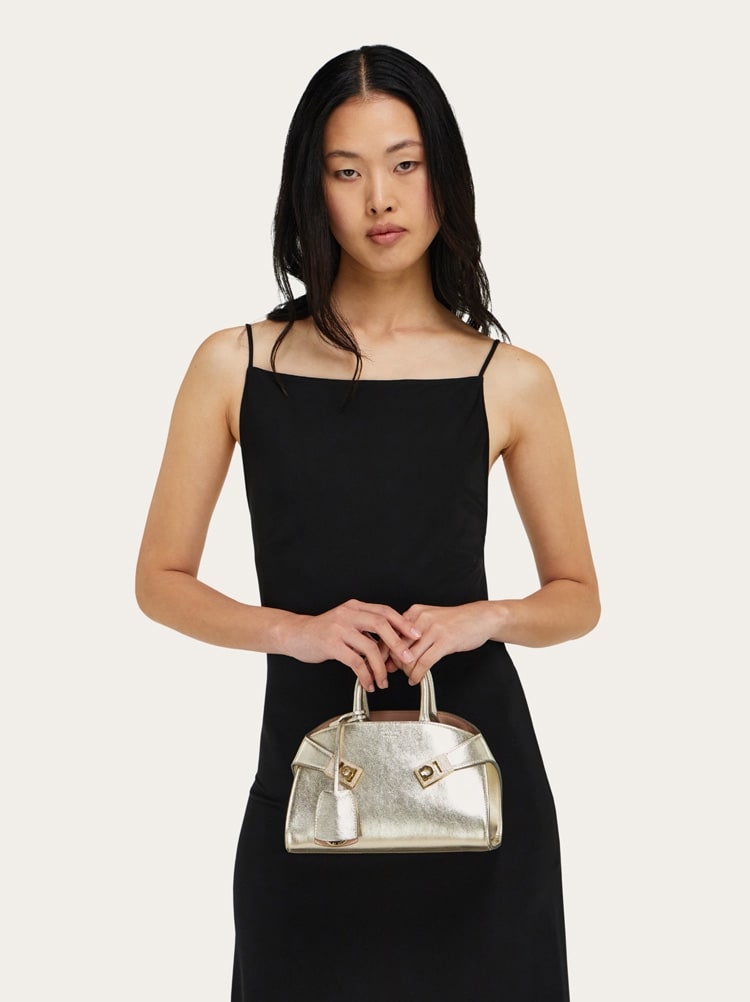 【日本限定商品】Hug ハンドバッグ(XS) Gallery image 2