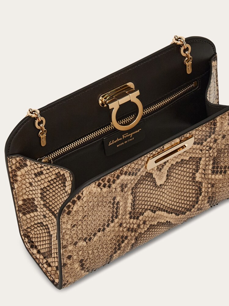 Diana clutch Gallery image 6