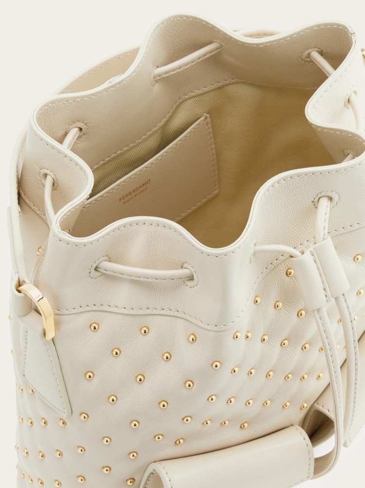 Multipocket bucket bag Gallery image 5