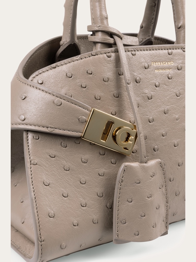 Hug handbag (S) Gallery image 6