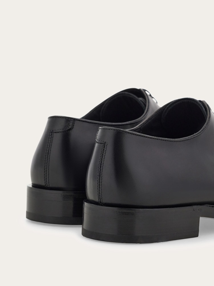 Oxford shoe with stitching detail Gallery image 4