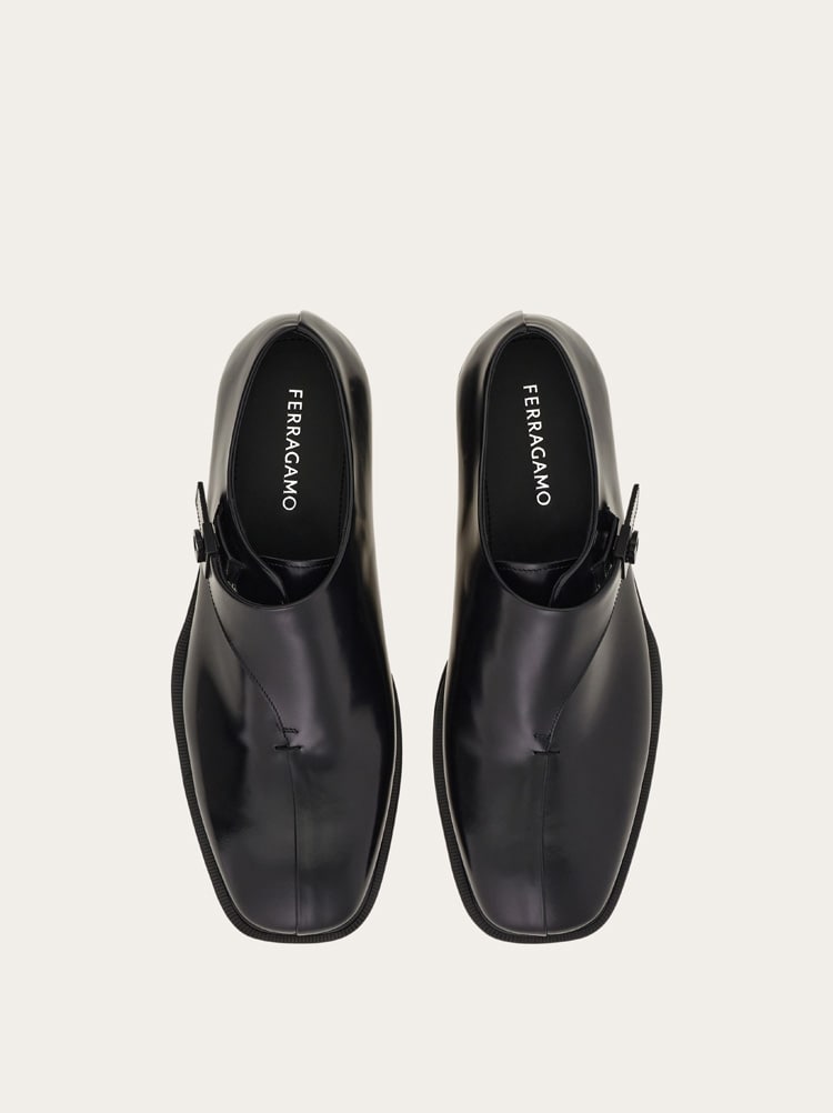 Derby shoe with Hug buckle Gallery image 3