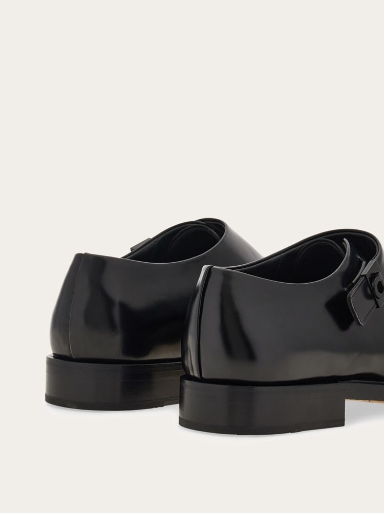 Derby shoe with Hug buckle Gallery image 4