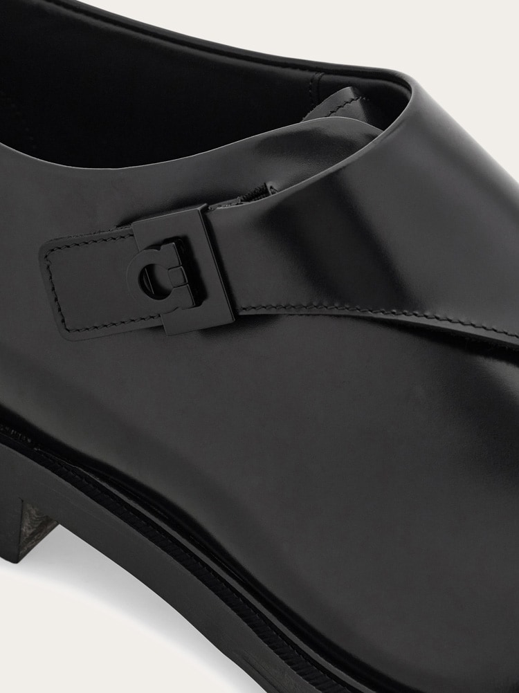 Derby shoe with Hug buckle Gallery image 6
