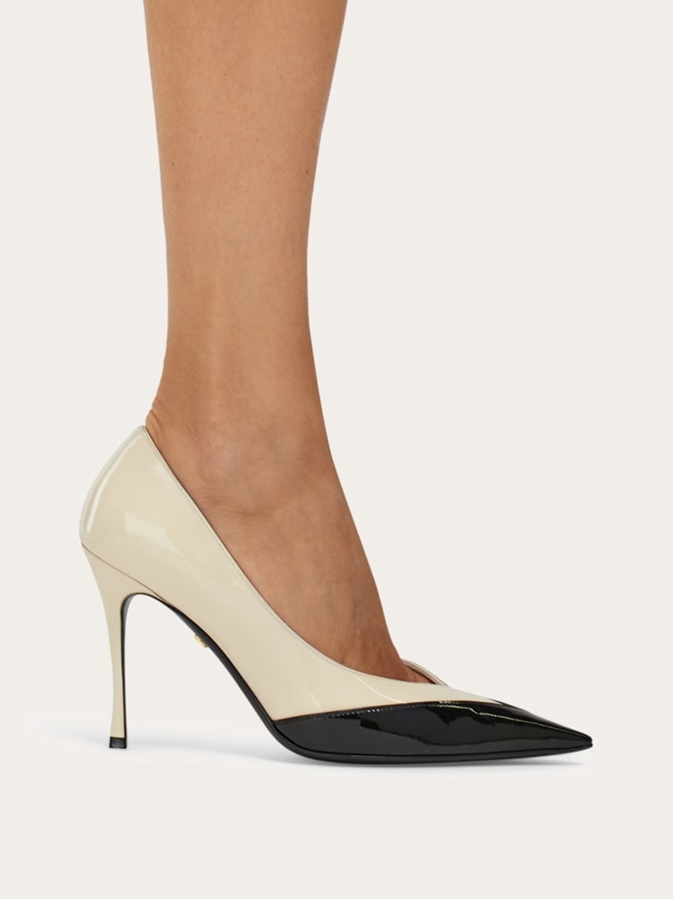 Bicolor pump Gallery image 4