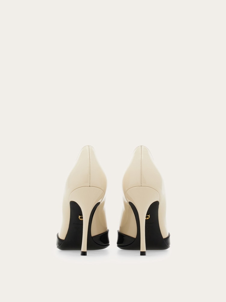 Bicolor pump Gallery image 5