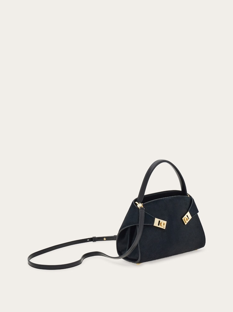 Hug soft bicolor handbag (XS) Gallery image 7