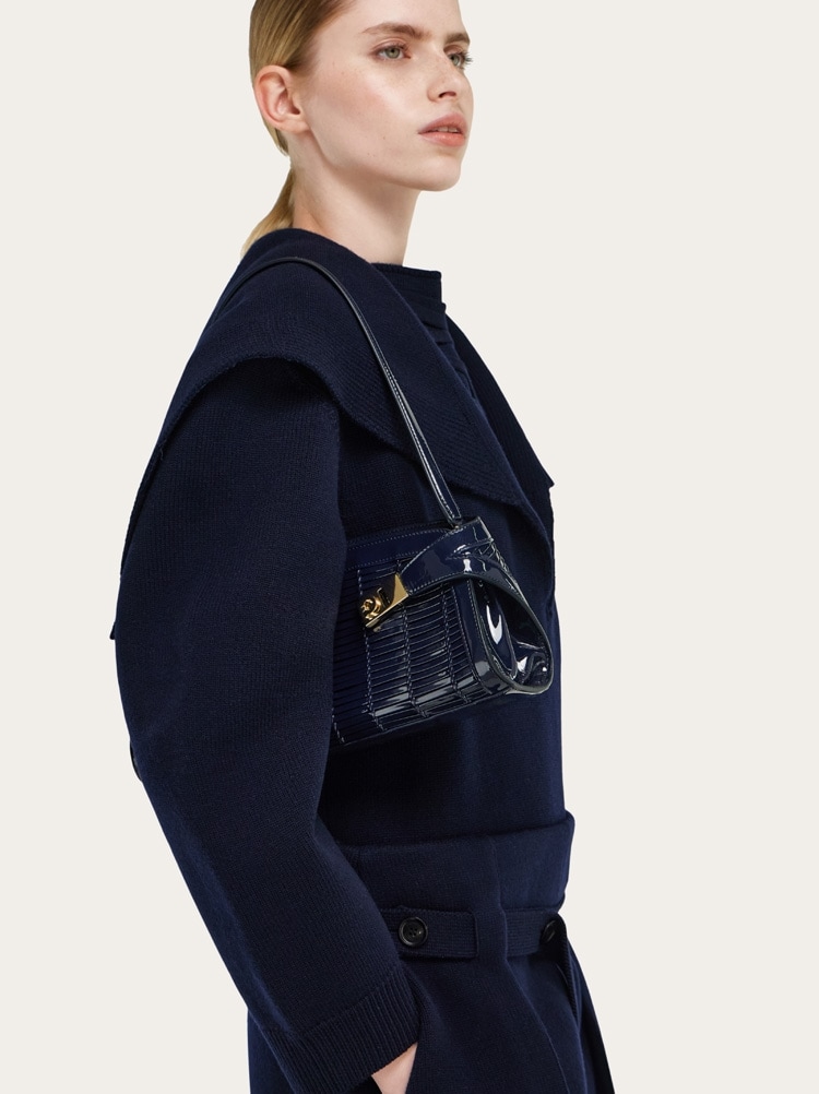 East-West Hug shoulder bag (S) Gallery image 2