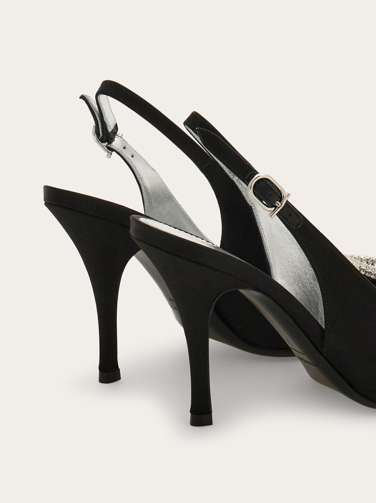Mid heel pump with maxi Gancini buckle Gallery image 4