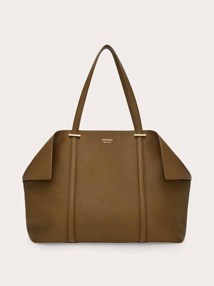 Folded tote bag (L) Gallery image 1