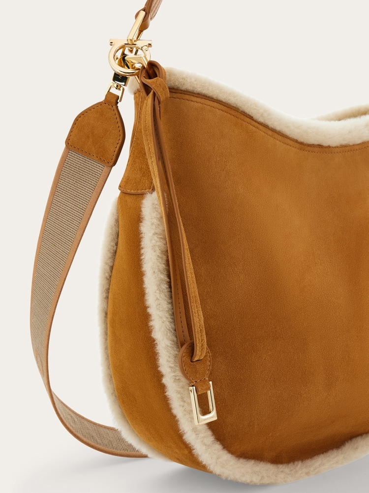 Hobo bag (M) Gallery image 8