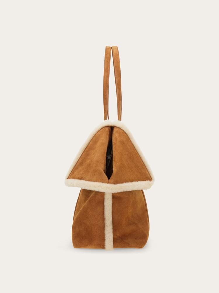 Folded tote bag (M) Gallery image 3