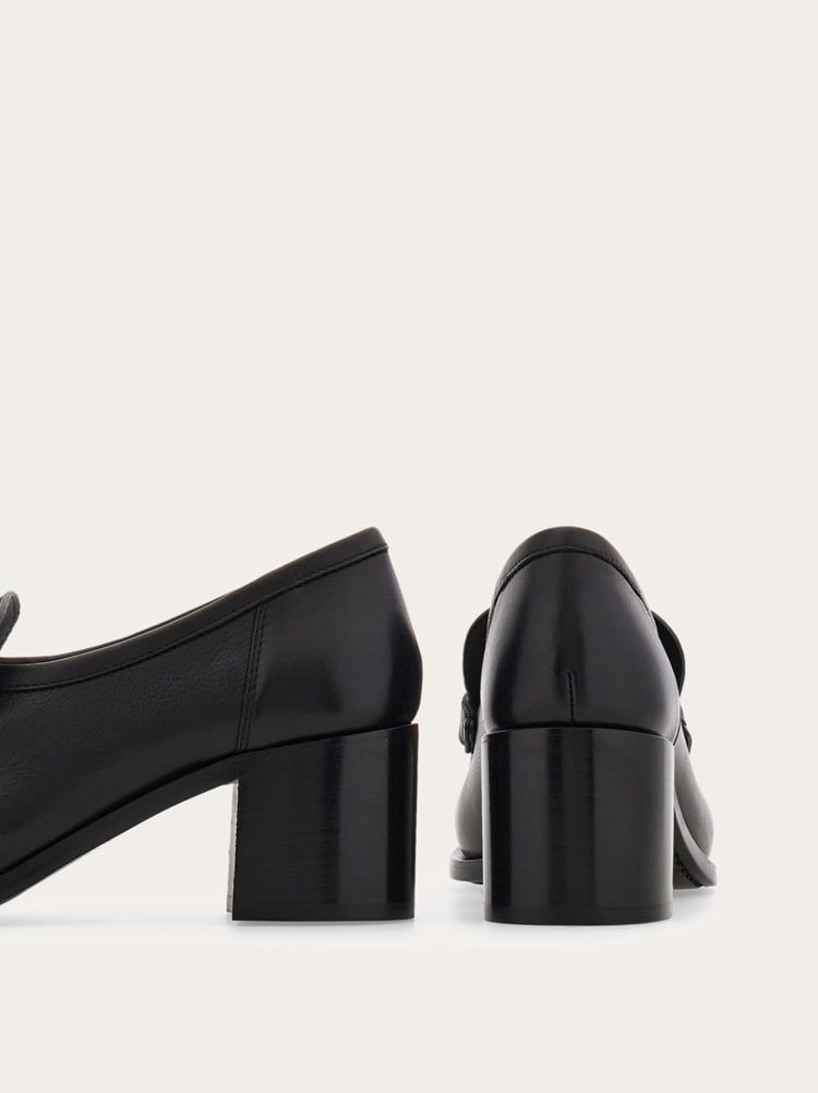 Block heel loafer with Gancini ornament Gallery image 5
