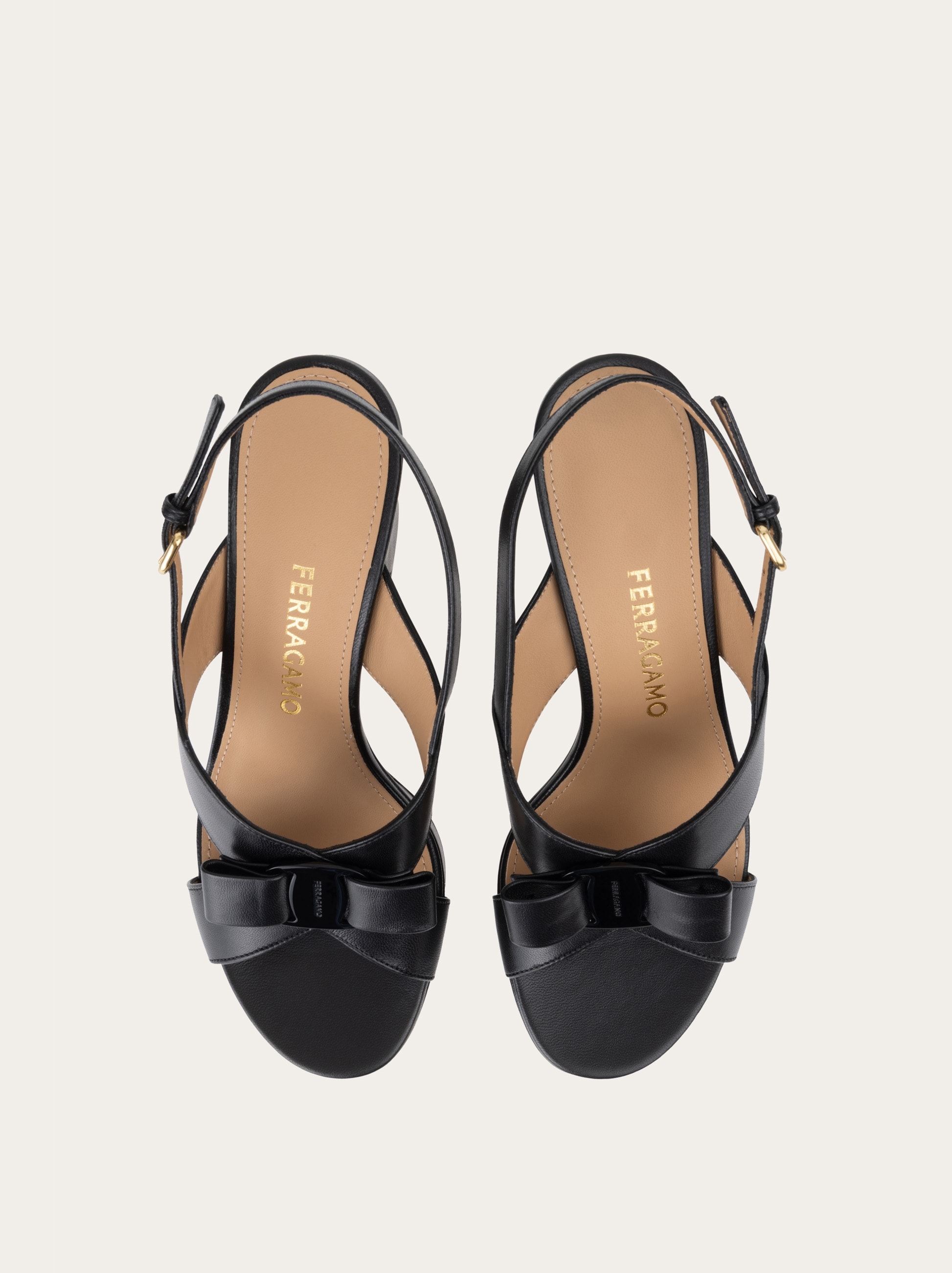 コ*ル様 Salvatore Ferragamo DOLLY バレエシューズ Vara bow platform sandal - Women | Ferragamo
