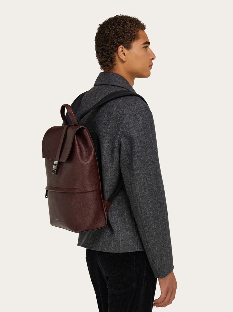 Hug buckle backpack Gallery image 2