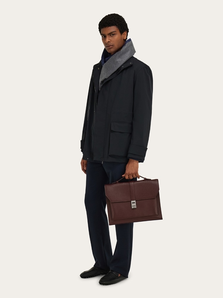 Hug buckle briefcase Gallery image 2
