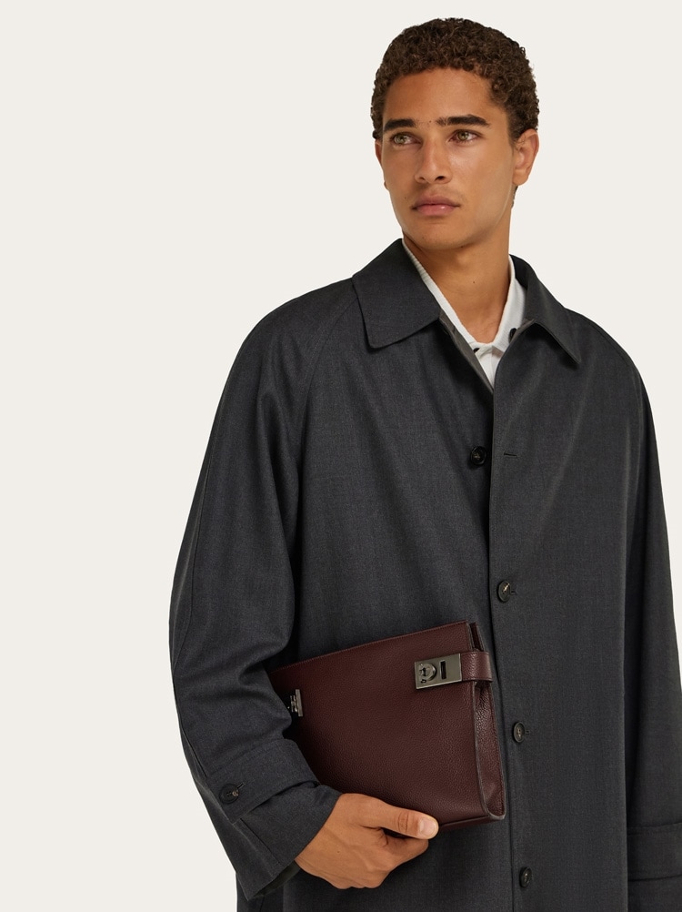 Pouch with Hug buckle Gallery image 2
