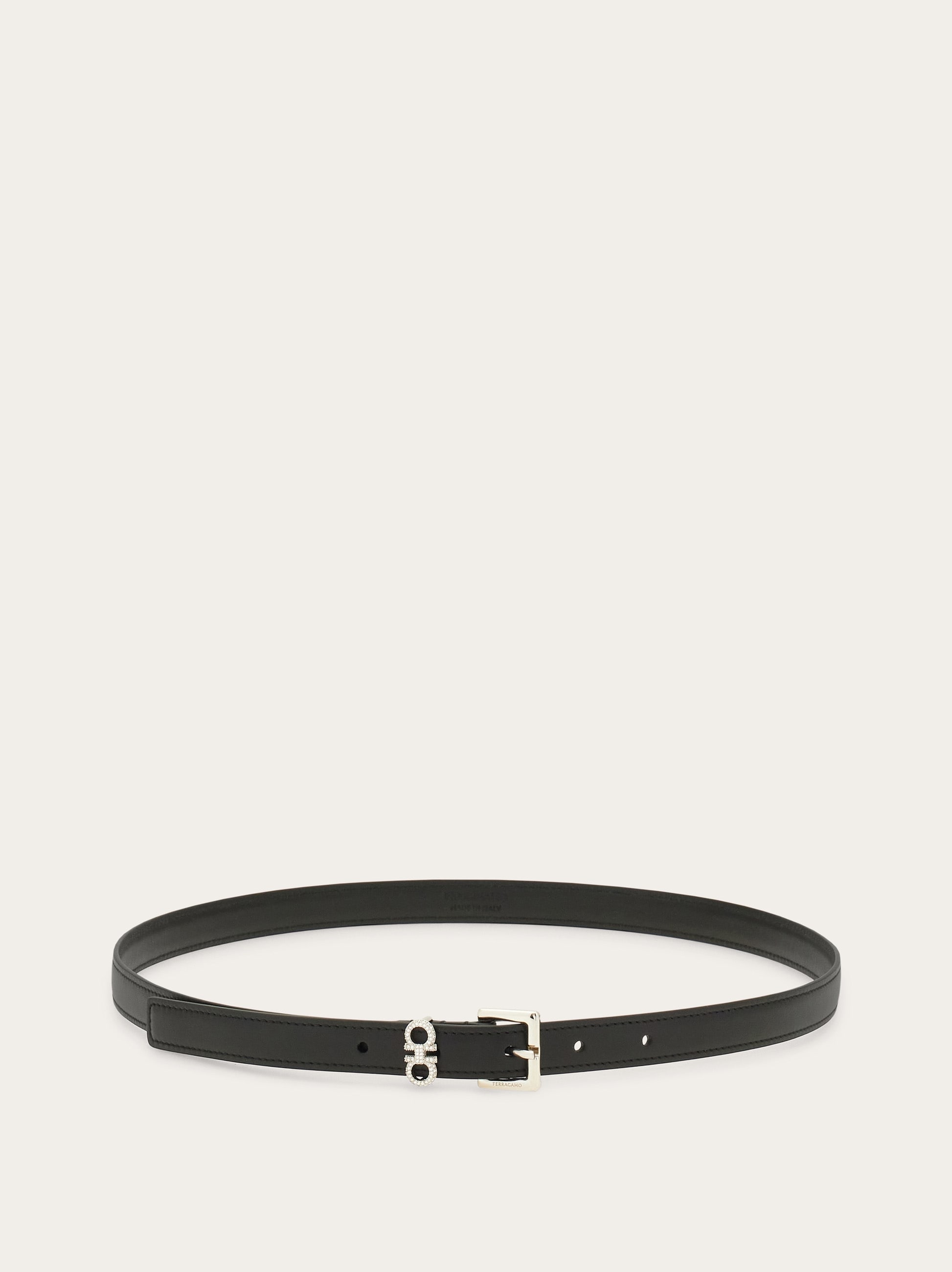 新品タグ付きFerragamo♡黒ベルト Sized belt with crystals - Women | Ferragamo