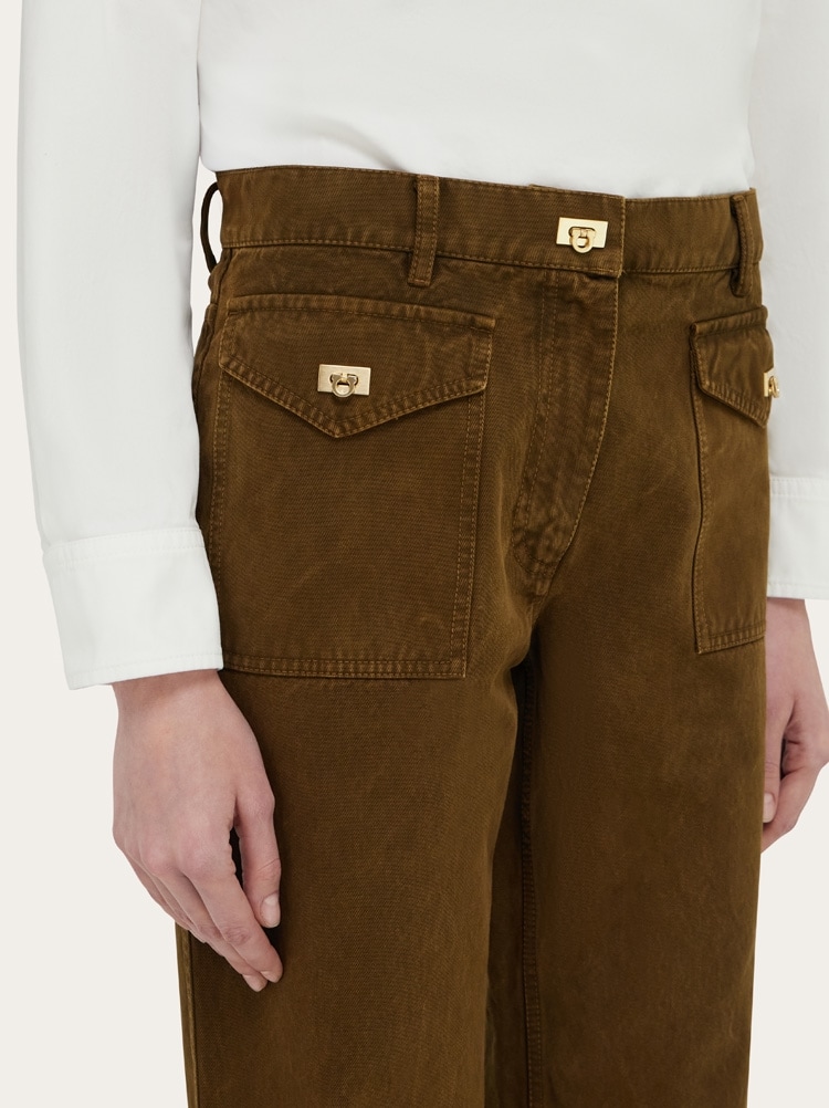 Pantalon avec poches appliquées Gallery image 5