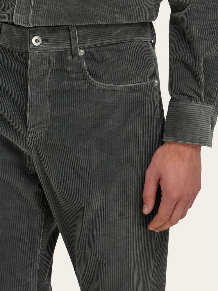Corduroy five-pocket trousers Gallery image 5
