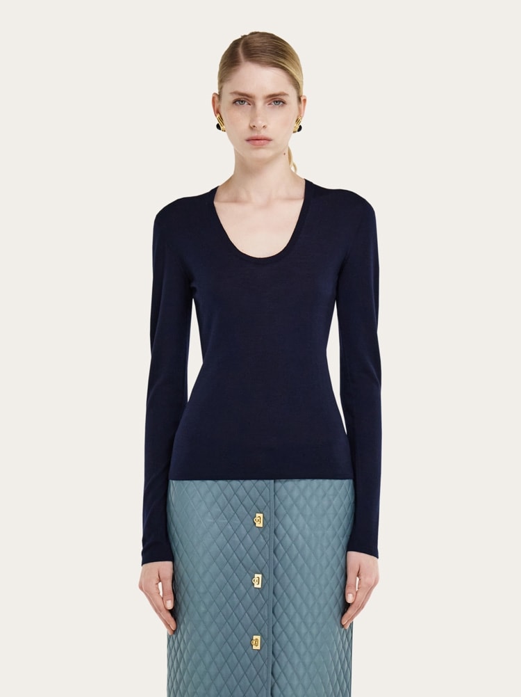Lightweight wool top Gallery image 2