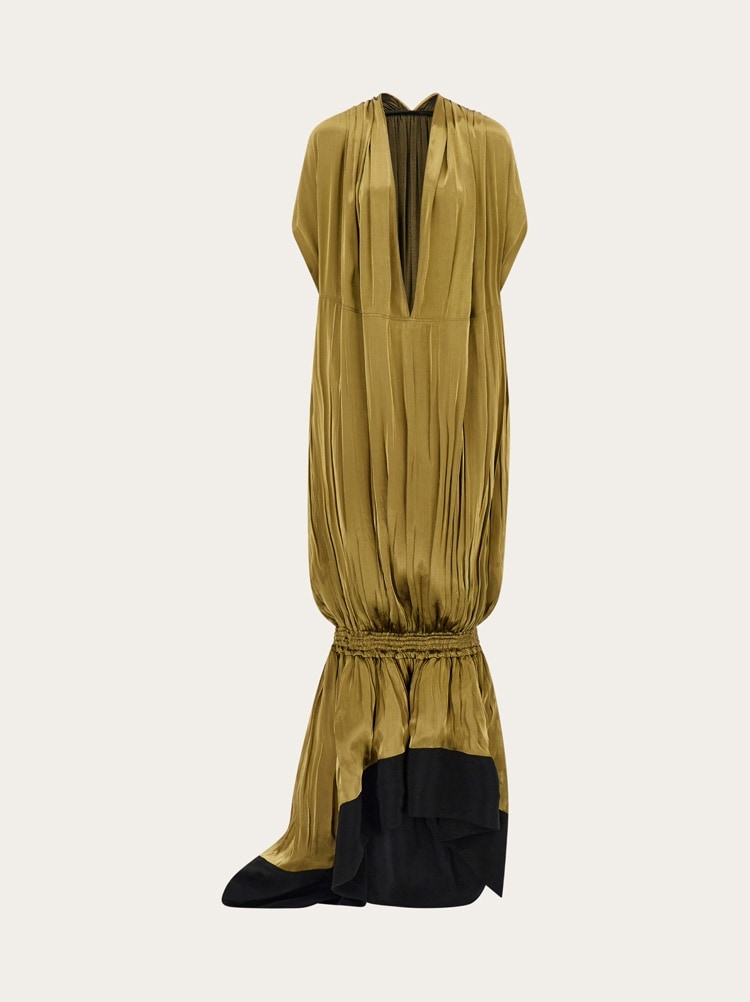 Abito lungo in lamé fluido Gallery image 1